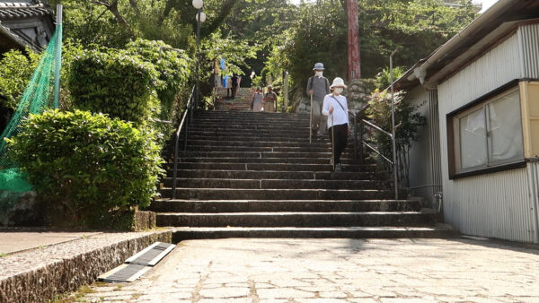 那智山参道の途中_01